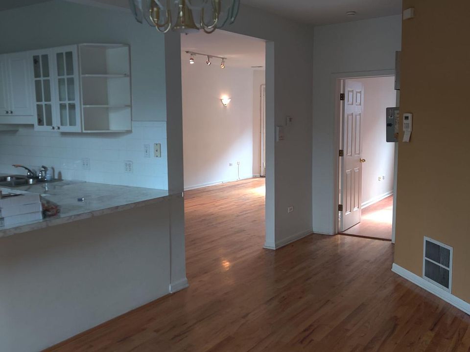 1st image of 5730 S King Dr Unit 2
