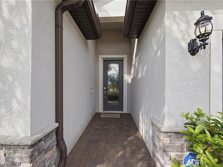 19584 Utopia Ln — Photo 39