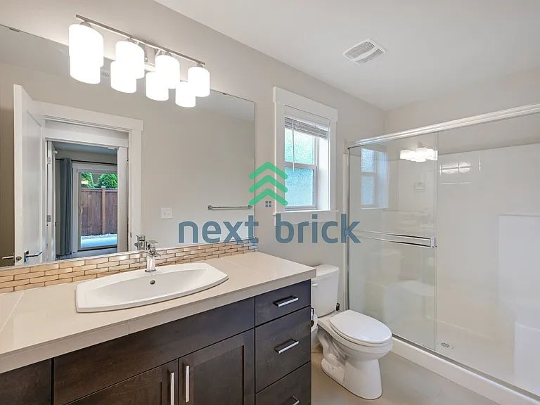 938 223rd St SE — Photo 16