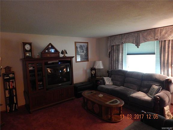 2nd image of 108 Sable Palm Dr