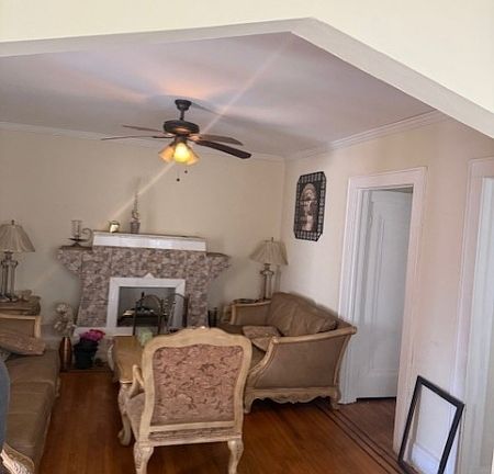 2nd image of 2011 Kay Ave