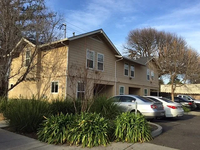1149 W 3rd St — Photo 17