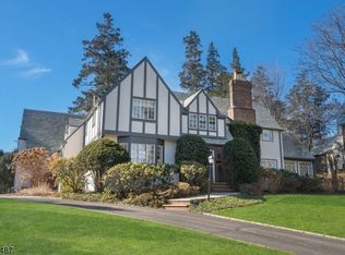 15 Edgewood Dr, Summit, NJ 07901