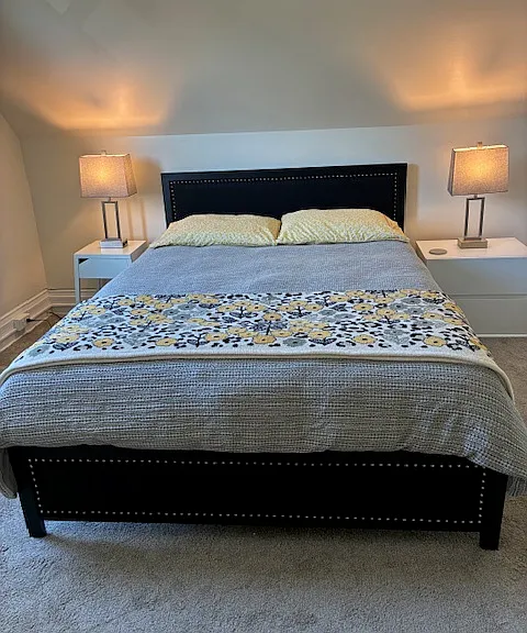 1st Bedroom - Queen Size Bed in rear.