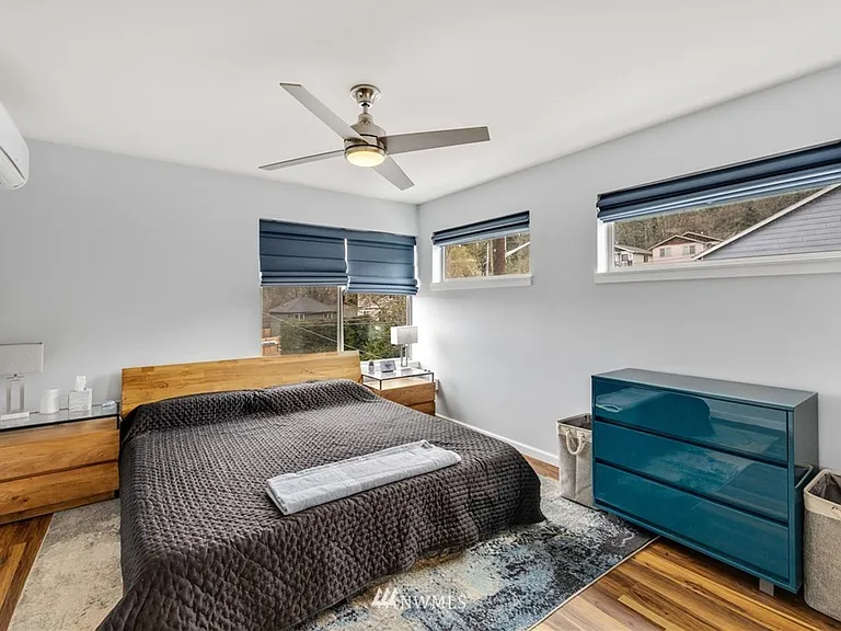 5206 Delridge Way SW #E — Photo 16