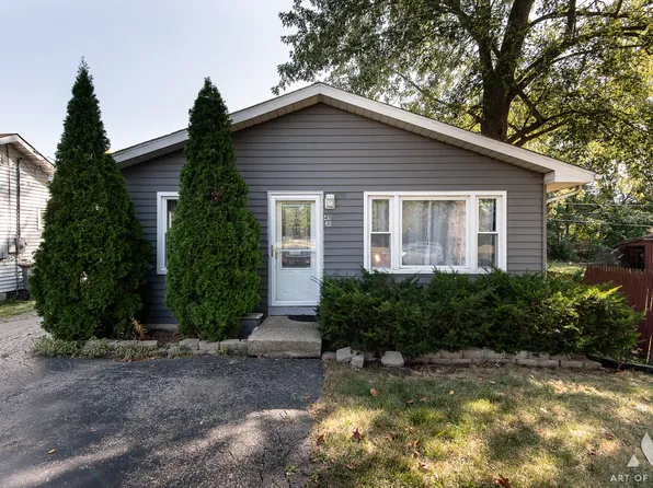 411 Greenwood Dr, Round Lake Park, IL 60073