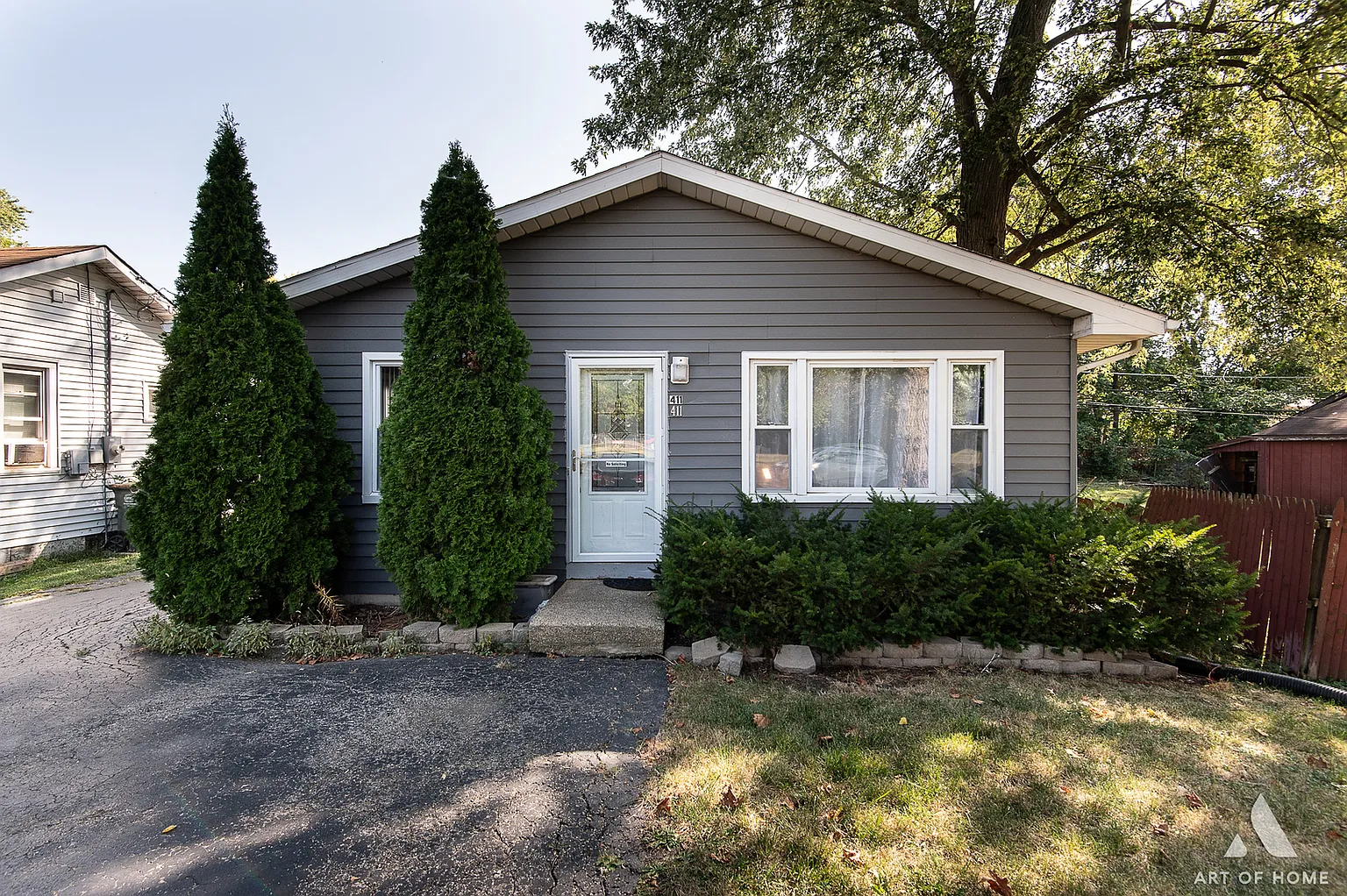 411 Greenwood Dr photo 1