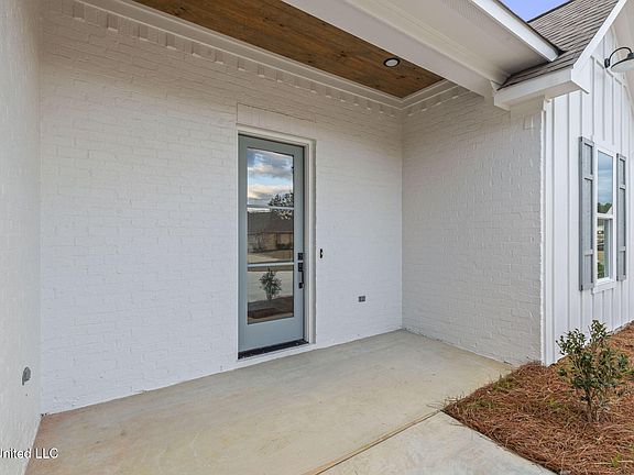 5th image of 744 Bearing Way