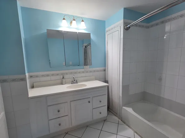 132 42nd Street image 7 of 14