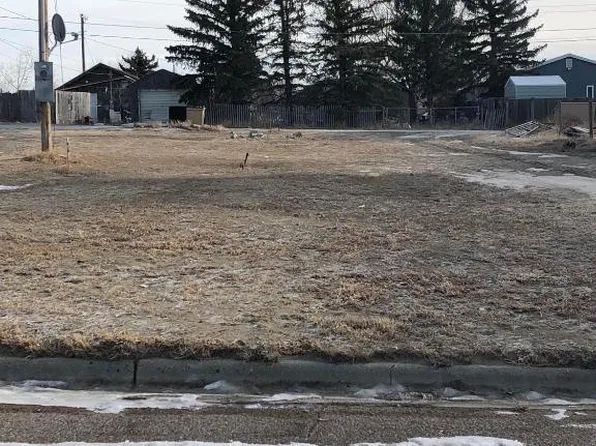 115 1st Ave NE, Cut Bank, MT 59427