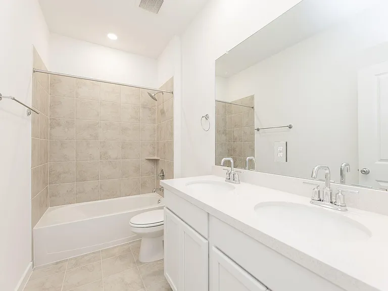 9723 Rialto Heights Dr — Photo 29