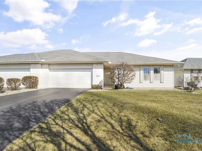 2530 Lake Vista Dr, Toledo, OH, 43614