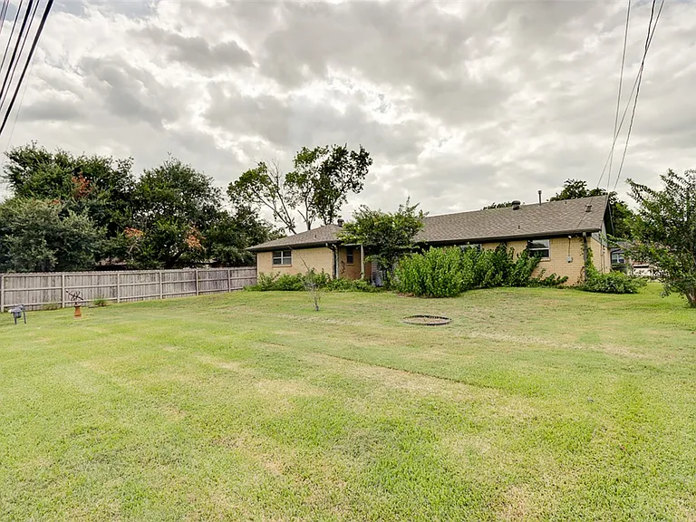 3503 Old Oaks Dr — Photo 32