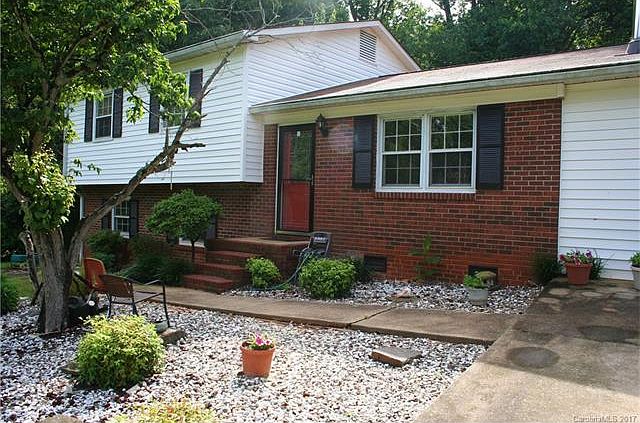 1st image of 114 Foxfire Ct