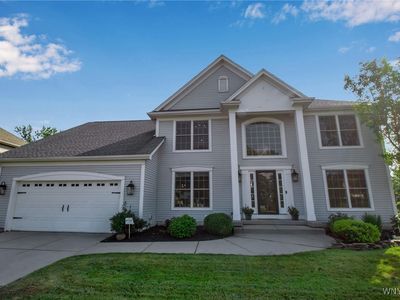 33 Newcastle Dr, Williamsville, NY, 14221