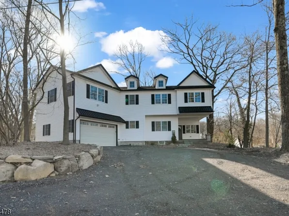 42 Hampton Rd, West Milford Twp., NJ 07421