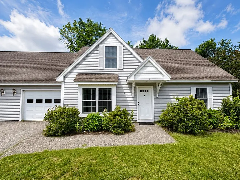 8 Pebble Ln — Photo 24