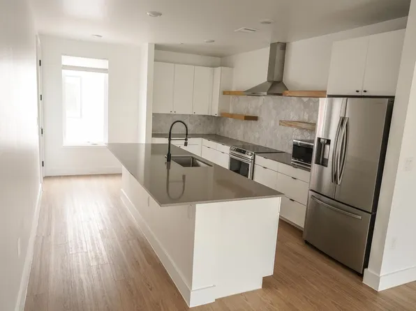 2709 E 5th St #2206, Austin, TX 78702