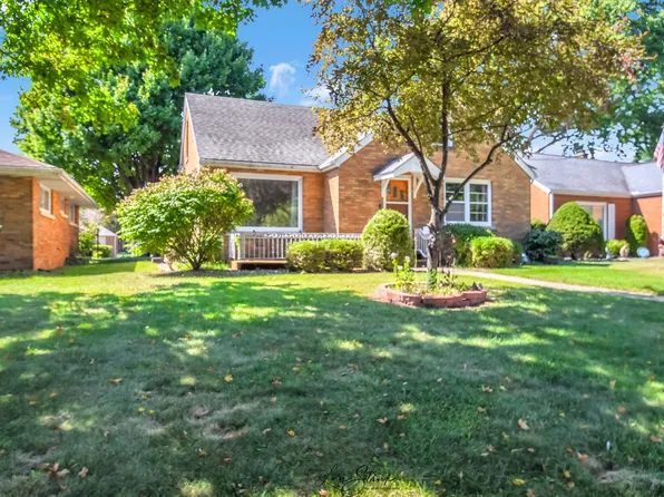 655 S Wall St, Kankakee, IL 60901