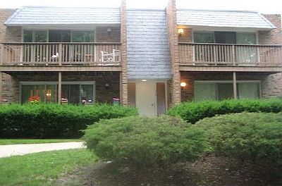 1st image of 514 N Roberts Dr APT 1B