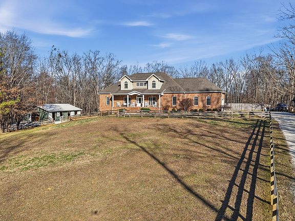 3rd image of 135 Vols Ln