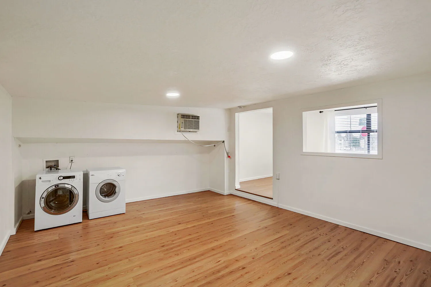 Studio, 1.0 bath, 500 sqft, $1,599 — Photo 1