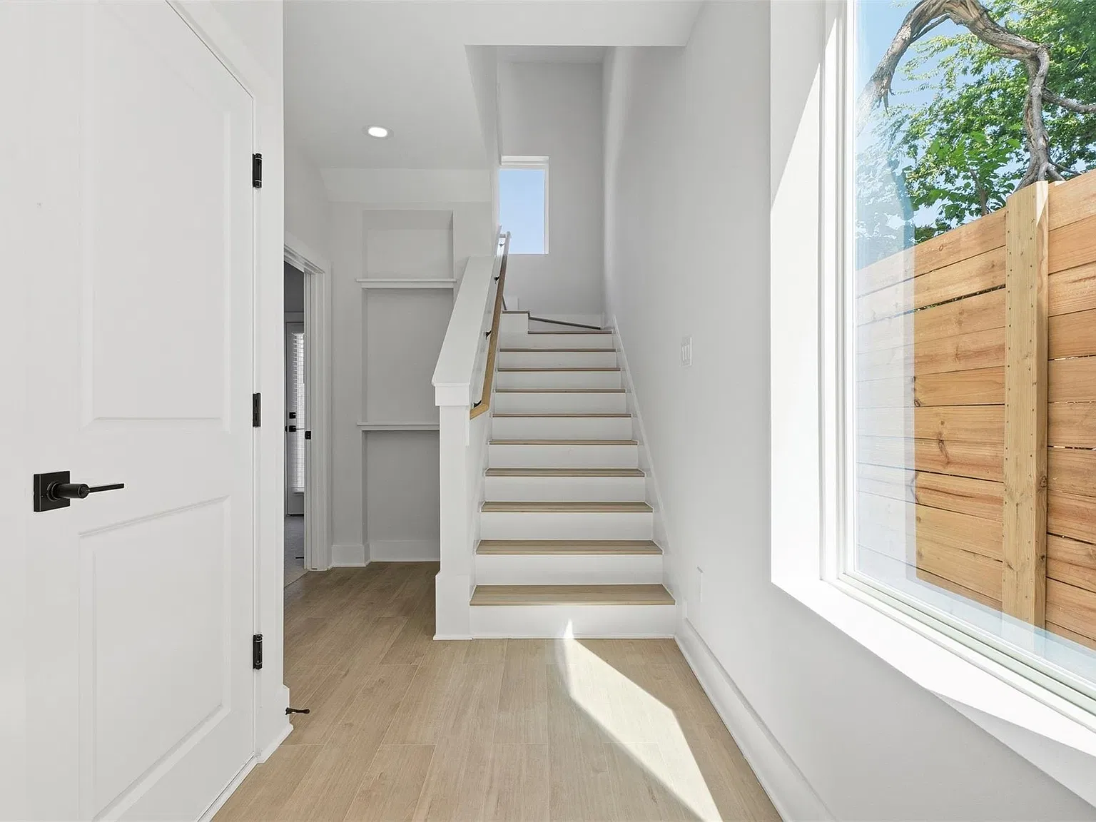 3 bed, 3.5 bath, 1825 sqft, $2,599 — Photo 4