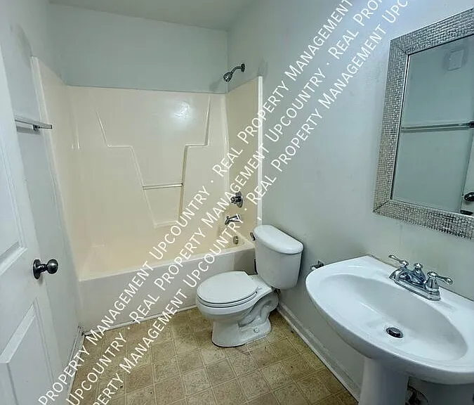 323 Wilmont St — Photo 11