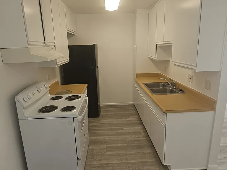 3242 W Orange Ave #6 — Photo 5