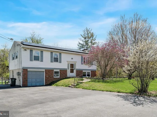 197 Loomis Ave, Coatesville, PA 19320