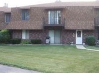 1103 Elizabeth Ct APT 1, Crest Hill, IL 60403