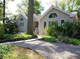 5 Beech Ln, Edison, NJ 08820