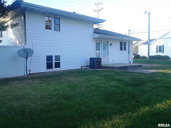 4th image of 2424 Sangamon Ave