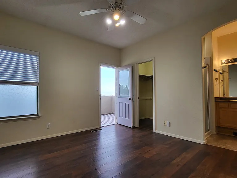 4211 Pitt St NE — Photo 14