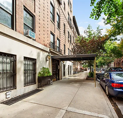 151 West 74th St. in Upper West Side : Sales, Rentals, Floorplans