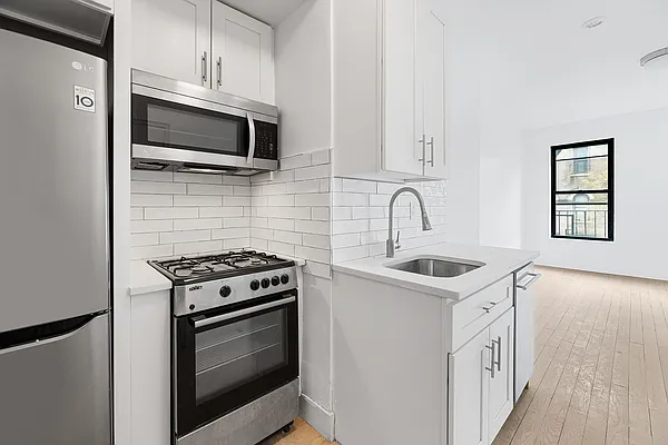 Rented by REAL New York | media 13