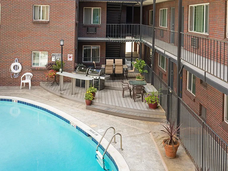 Windsong Apartments — Photo 19