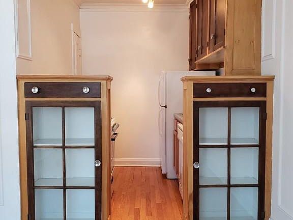 3rd image of 1602 W Granville Ave #3F