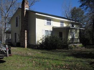 229 Ridgewood Rd, Goodrich, TX 77335