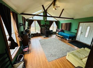 491 Pine Hill Rd, Moosup, CT 06354