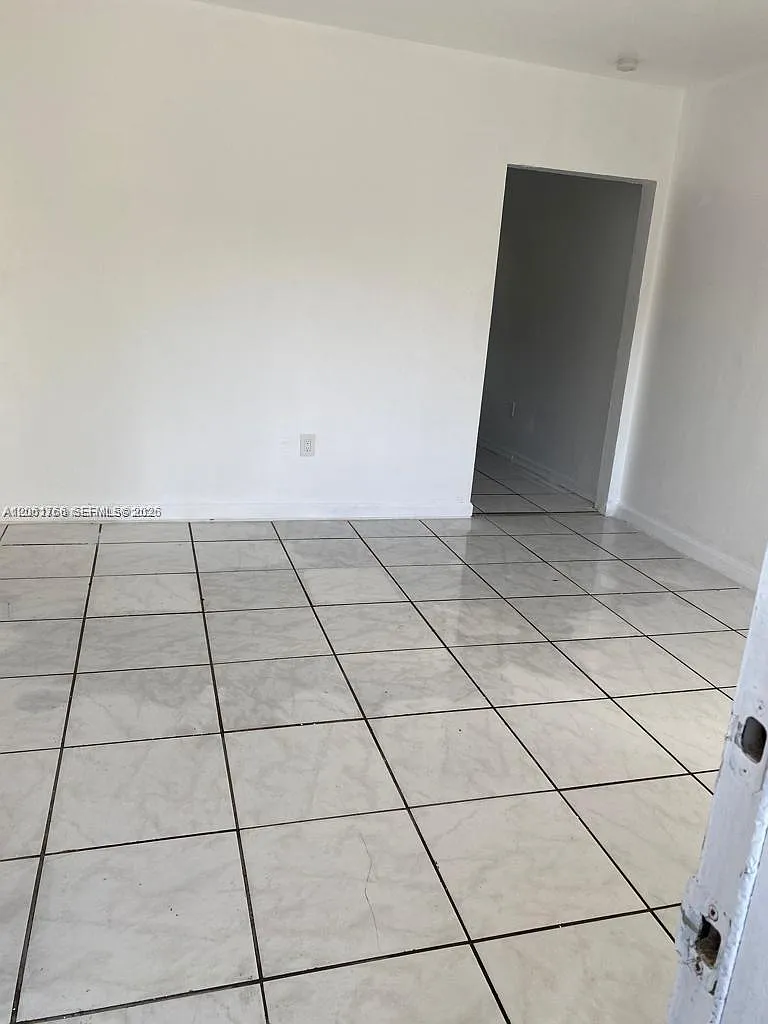 Airline Estates — Photo 3