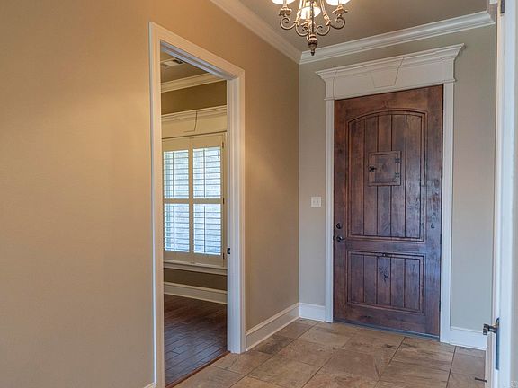 5th image of 2809 Darrel Dr