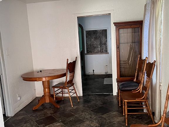 4th image of 2935 Maryland Ave