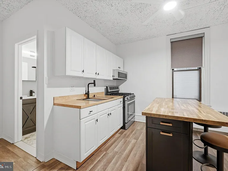 3153 Richmond St #1 — Photo 9