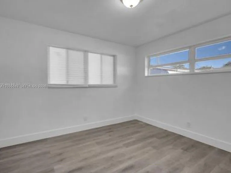 3811 NW 6th Pl — Photo 10