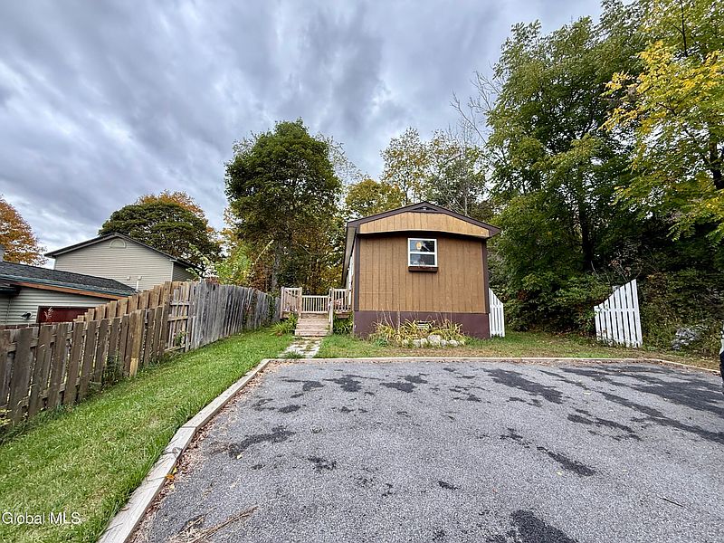 2nd image of 35 Burdick Avenue