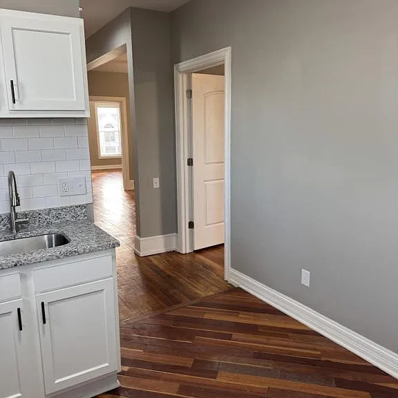 2718 S 3rd St — Photo 21