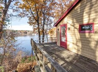 16 Litchfield Ave, Norfolk, MA 02056