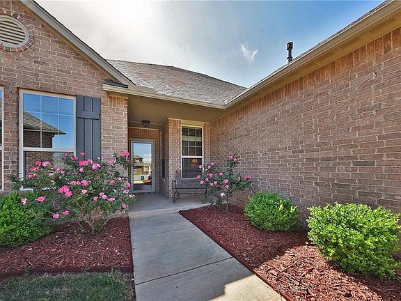 2nd image of 2924 Indian Grass Ct