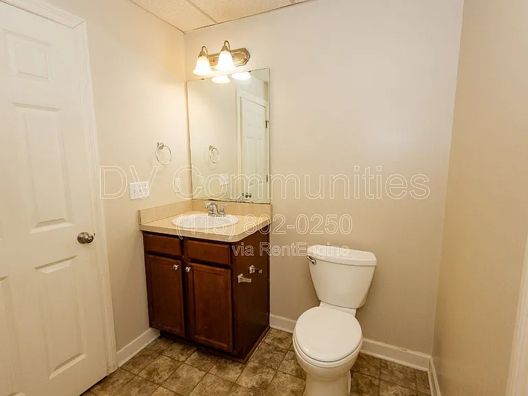 8240 Talbot Cir — Photo 42